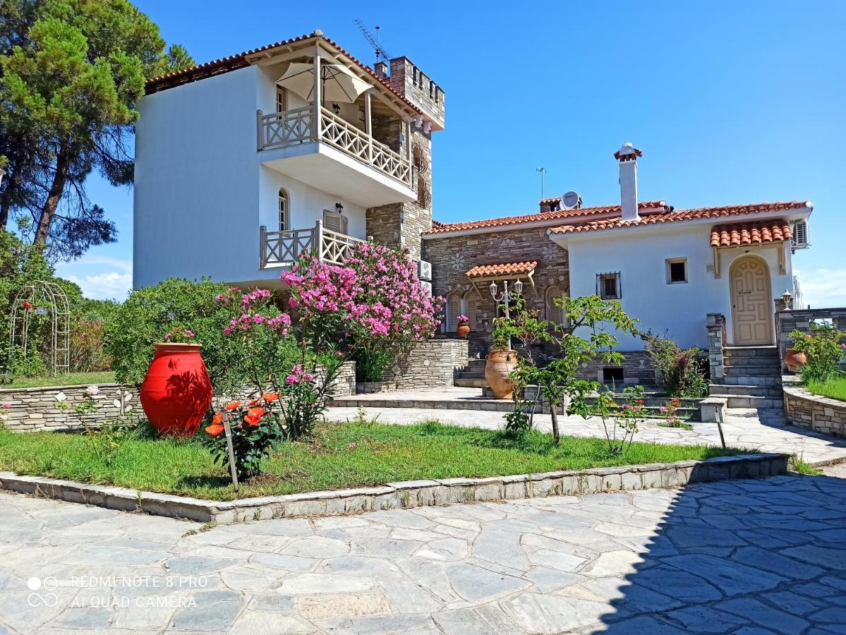 Petra Mare Suites Vourvourou Buitenkant foto