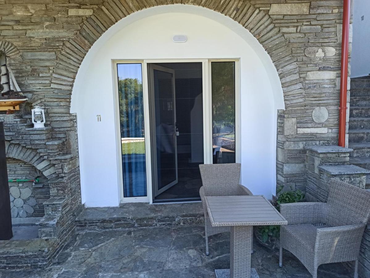 Petra Mare Suites Vourvourou Buitenkant foto