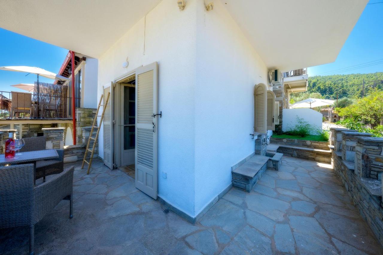 Petra Mare Suites Vourvourou Buitenkant foto
